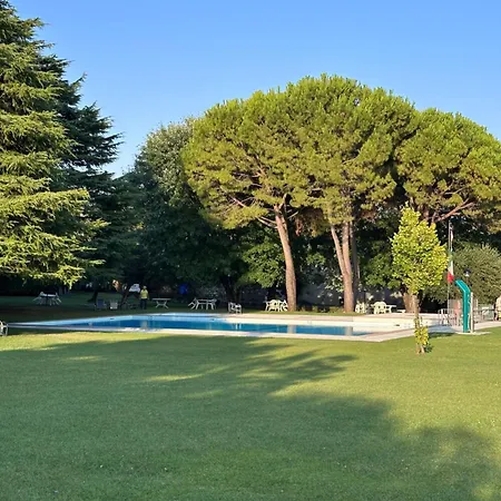 بيت للعطل L'oliveto Garden And Swimming Pool