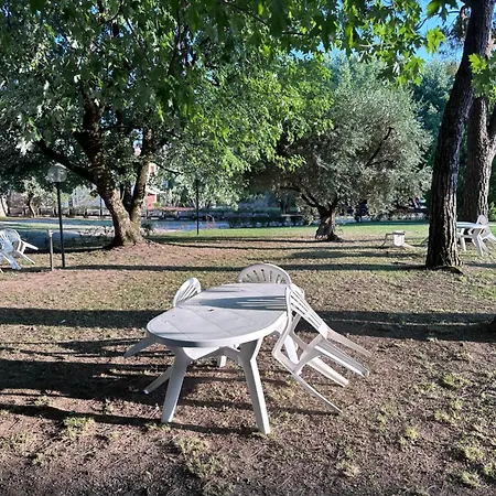 L'oliveto Garden And Swimming Pool بيت للعطل *