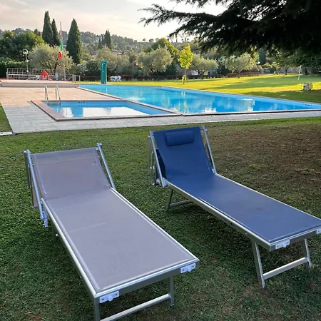 بيت للعطل L'oliveto Garden And Swimming Pool *